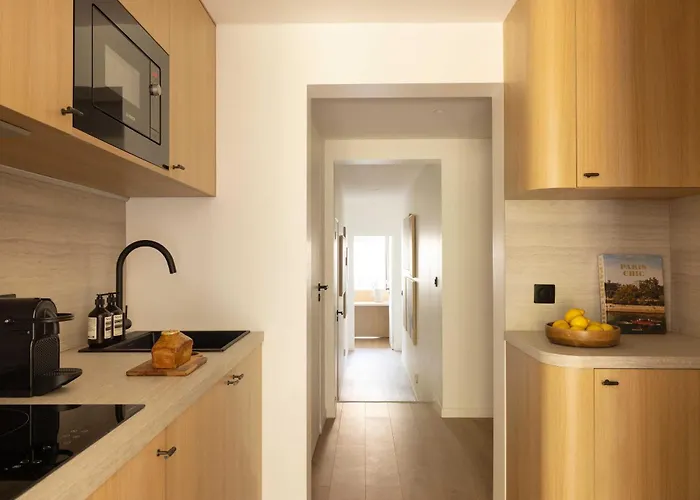 Elegant - Ac-3br-8p - Place De La Nation